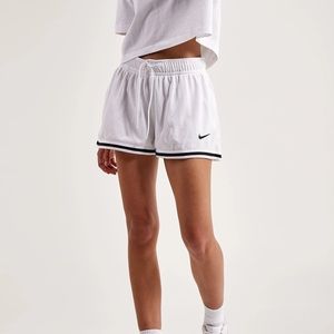 Nike Basketball Shorts - White/Black